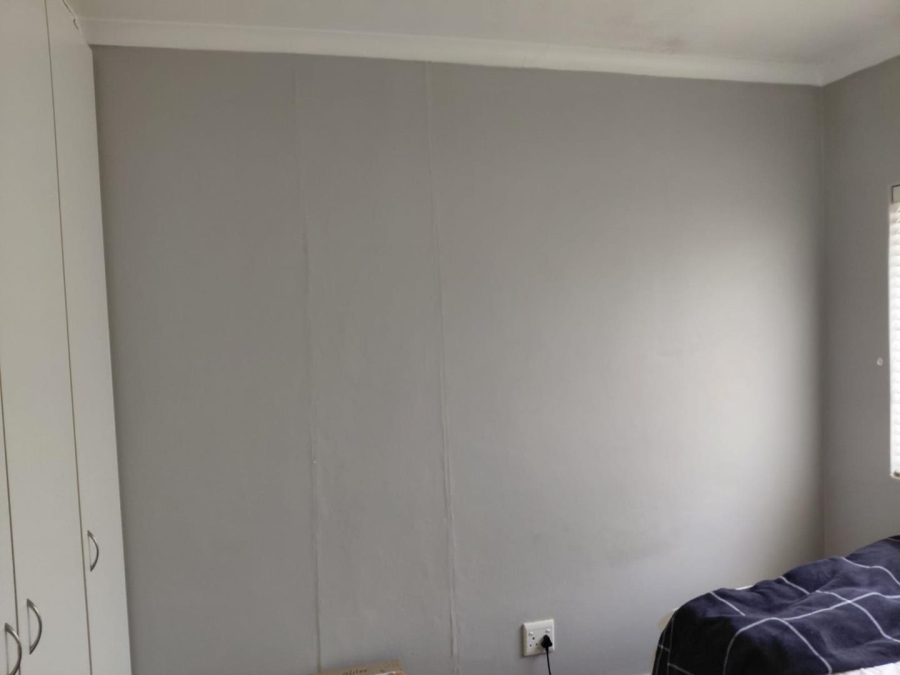 To Let 1 Bedroom Property for Rent in Okennedyville Western Cape